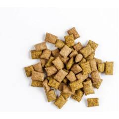 Ласощі для котів Savory Snack Chicken and Cheese 60 г (подушечки з куркою та сиром)